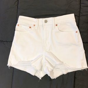 Levi’s 27 Distressed High Rise Shorts